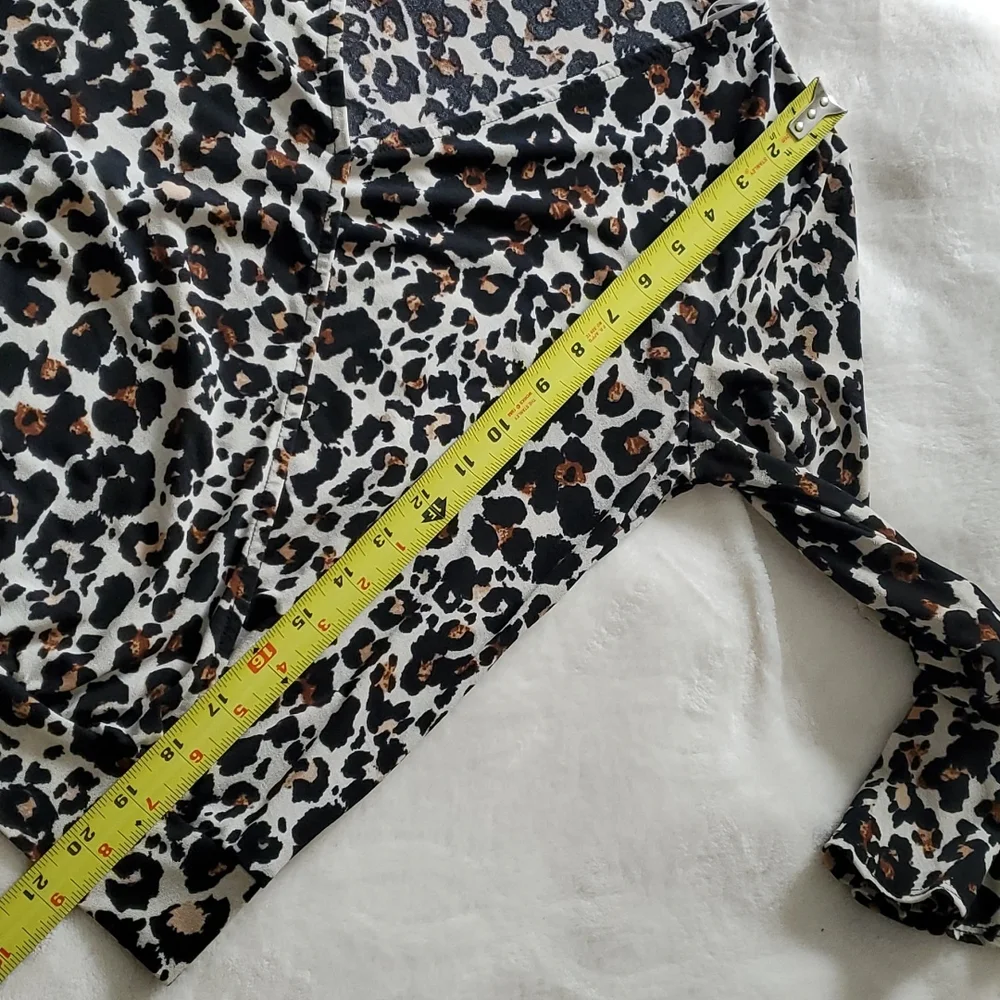 Blousy leopard print top - Picture 7 of 8